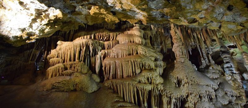 غار سیر تلائینی یا Sir Telaini Cave از غارهای اساطیری